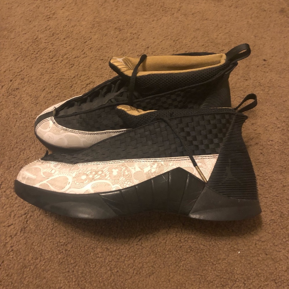Retro 15 “laser”